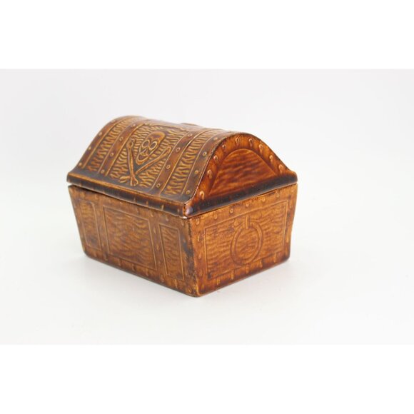Vintage King Ceramics Lidded Treasure Chest | 1966 - Picture 2 of 8